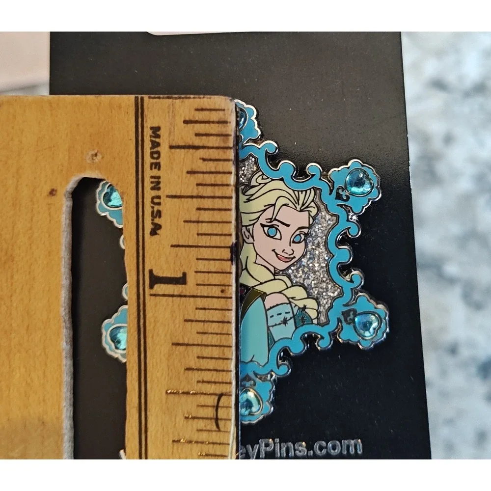 Disney Frozen Anna Elsa Snowflake Pin Trading Blue Glitter Gem Disney Parks